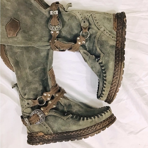 EL VAQUERO LEATHER WEDGE MOCASSIN BOOTS - Picture 6 of 11